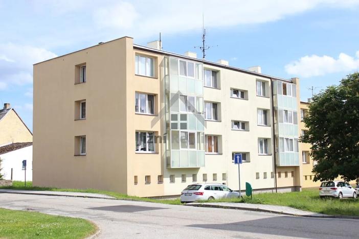 Prodej bytu 3+1, Nové Hrady, Sídliště míru, 77 m2