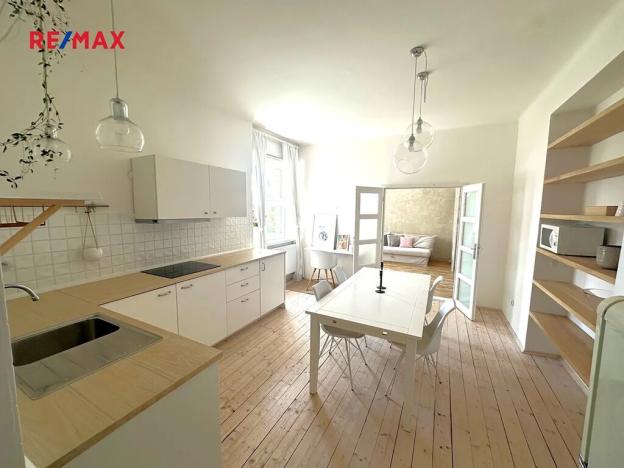 Pronájem bytu 2+kk, Praha - Holešovice, Poupětova, 55 m2