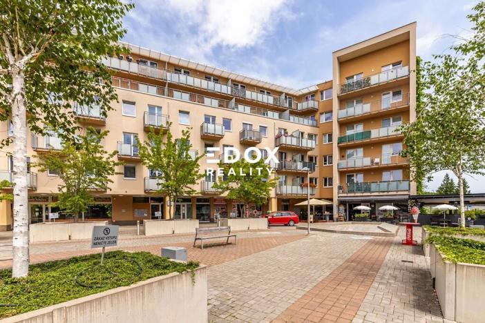 Prodej bytu 3+kk, Praha - Hostivař, náměstí Přátelství, 67 m2