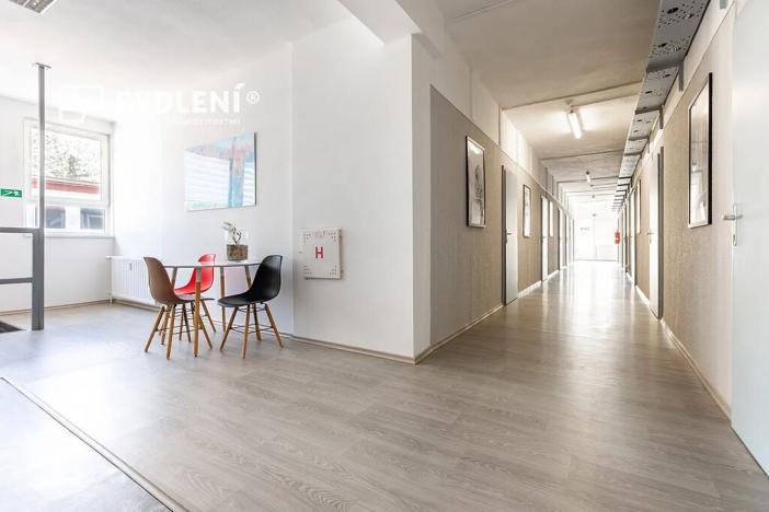 Pronájem kanceláře, Teplice, Tolstého, 2109 m2