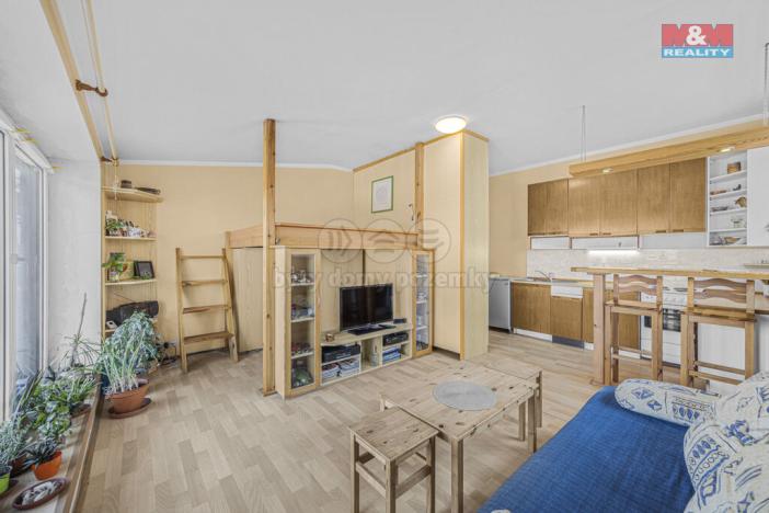 Prodej bytu 1+kk, Jesenice, Sluneční, 36 m2