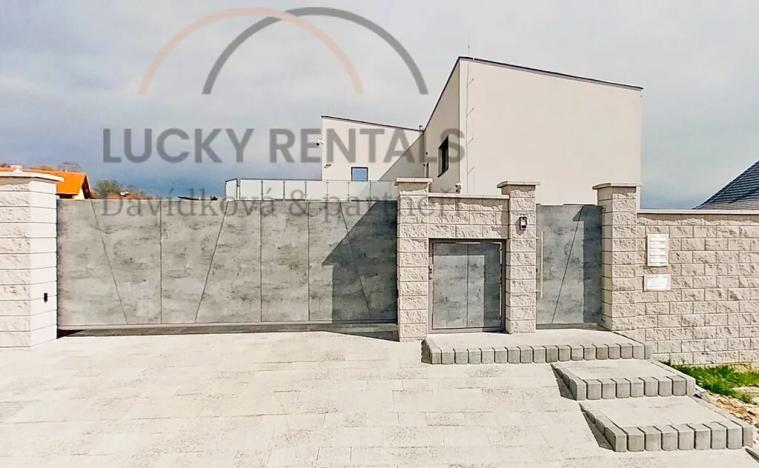 Pronájem bytu 1+kk, Sulice, Dubová, 34 m2