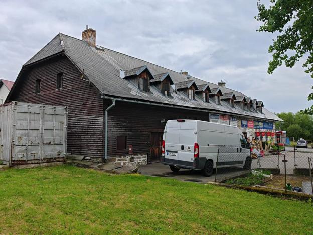 Prodej obchodního prostoru, Strážný, 400 m2