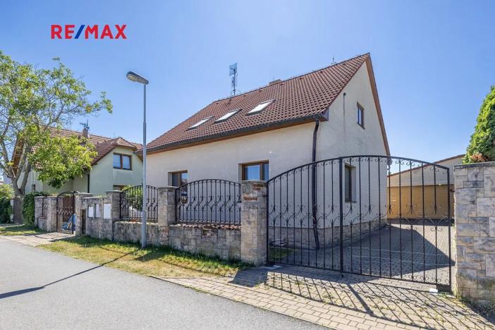 Prodej rodinného domu, Praha - Kunratice, Valcířská, 181 m2