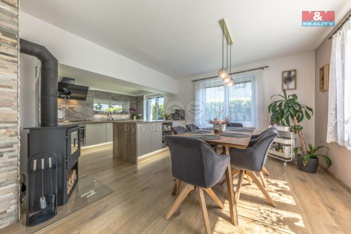 Prodej rodinného domu, Jindřichovice pod Smrkem, 205 m2