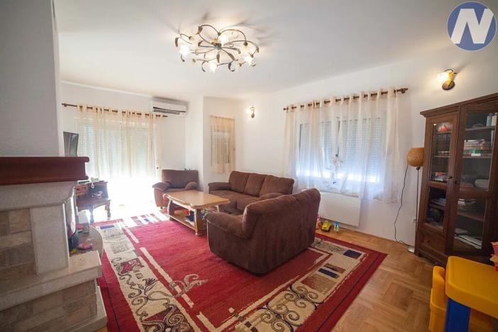 Prodej vily, Bar, Černá Hora, 250 m2