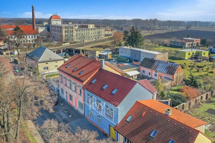 Prodej rodinného domu, Velim, Palackého, 270 m2