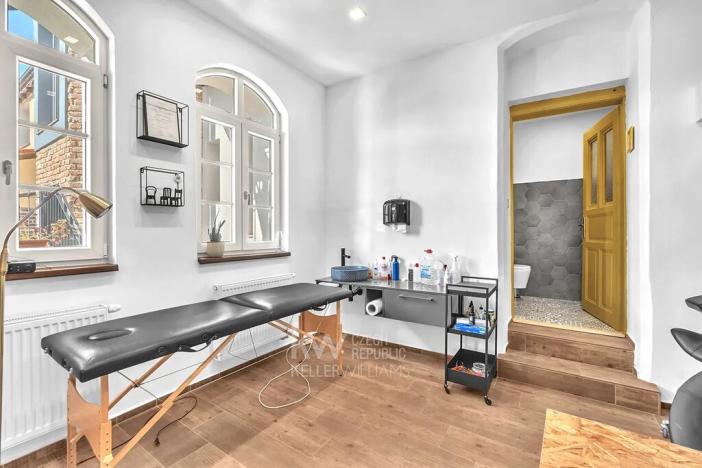 Prodej rodinného domu, Velim, Palackého, 270 m2