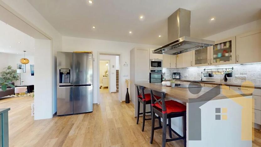 Prodej rodinného domu, Vinařice, 269 m2