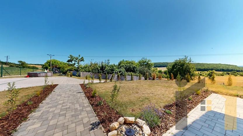 Prodej rodinného domu, Vinařice, 269 m2