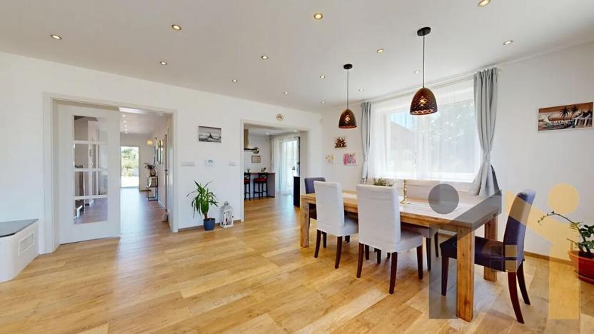 Prodej rodinného domu, Vinařice, 269 m2