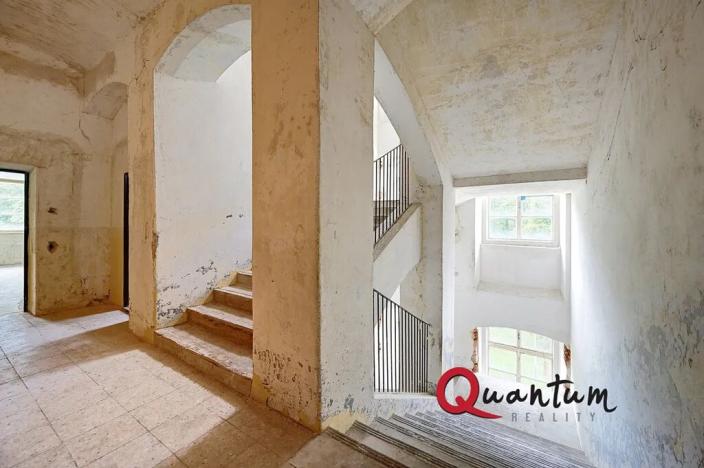 Prodej obchodního prostoru, Janská, 4600 m2