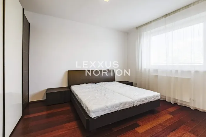 Pronájem rodinného domu, Praha - Dejvice, Štiplova, 219 m2