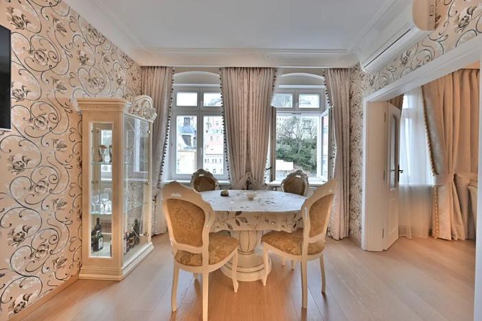 Prodej bytu 2+kk, Karlovy Vary, Vřídelní, 55 m2