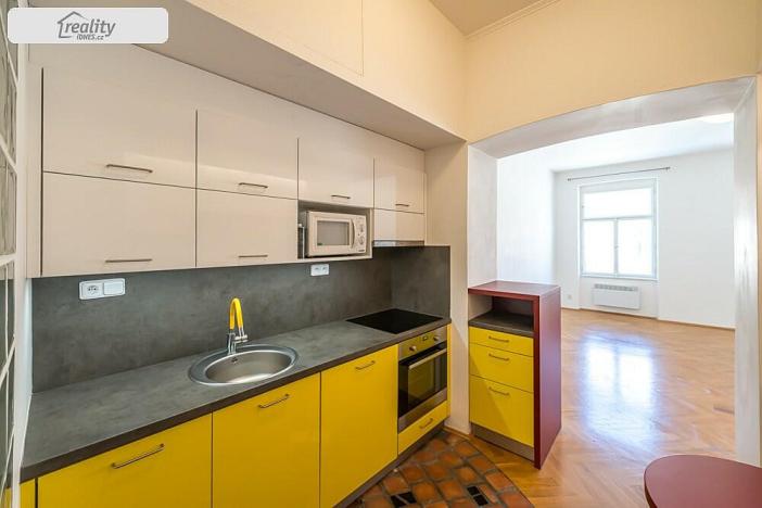 Pronájem bytu 1+kk, Praha - Smíchov, Viktora Huga, 38 m2