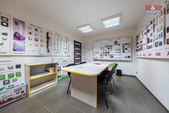 Prodej obchodního prostoru, Chomutov, Pražská, 635 m2