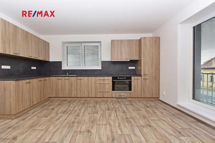 Pronájem bytu 2+kk, Kostelec nad Labem, Na Sídlišti, 60 m2