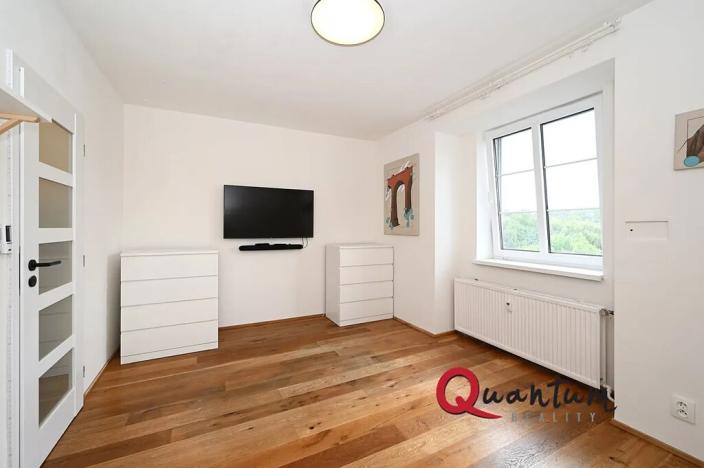 Pronájem bytu 1+kk, Praha - Hlubočepy, Pod Žvahovem, 22 m2