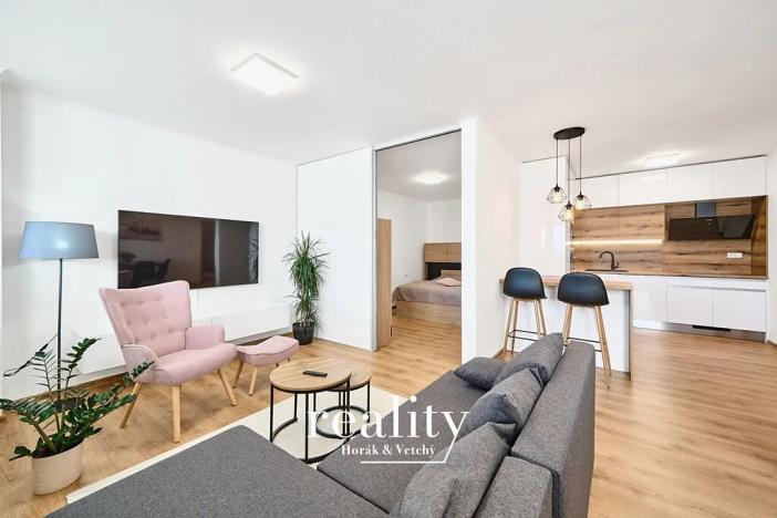 Pronájem bytu 2+kk, Znojmo, Kosmákova, 62 m2