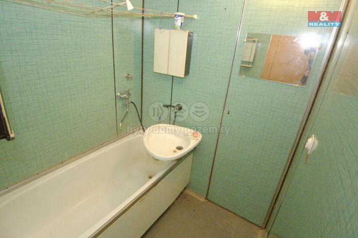 Prodej bytu 3+1, Praha - Prosek, Lovosická, 79 m2