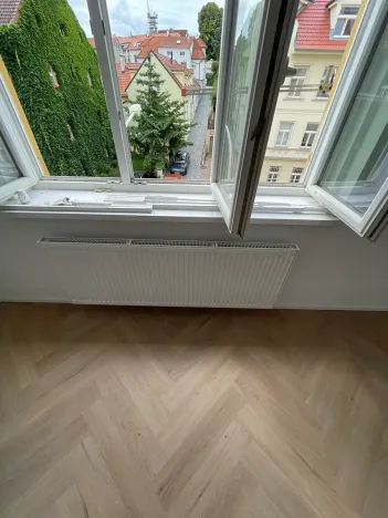 Pronájem bytu 2+kk, Praha - Břevnov, Šlikova, 50 m2