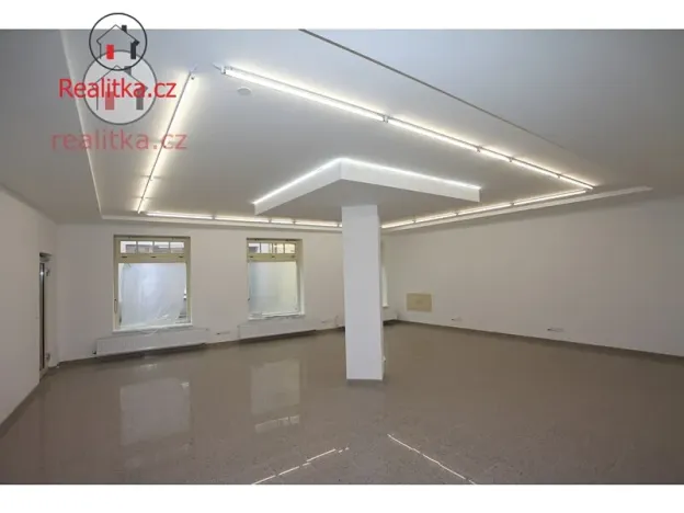 Pronájem obchodního prostoru, Jindřichův Hradec, 100 m2