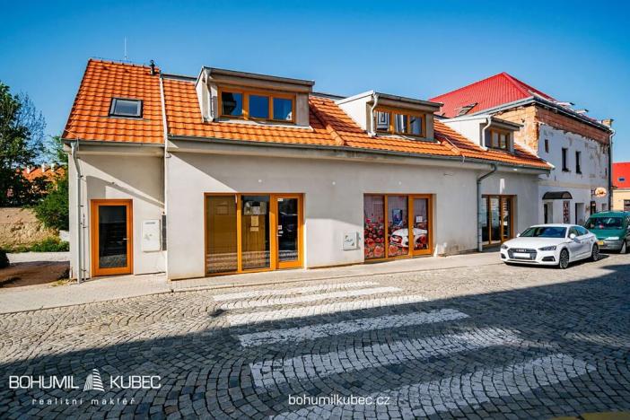 Pronájem bytu 2+kk, Jindřichův Hradec, Husova, 60 m2