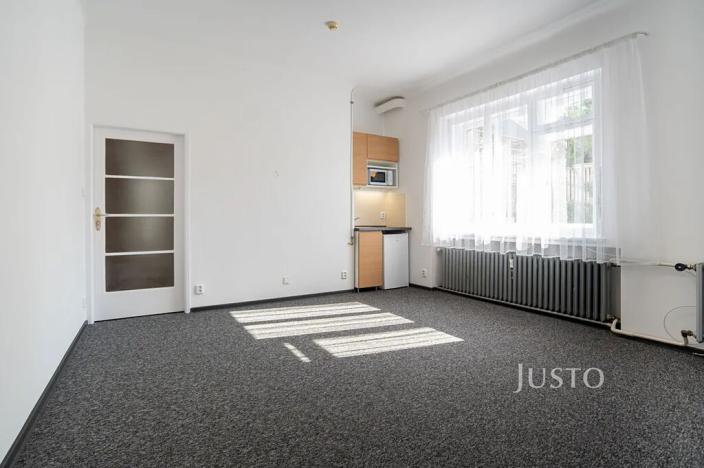 Pronájem kanceláře, Praha - Dejvice, České družiny, 43 m2