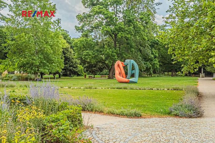 Prodej rodinného domu, Praha - Dolní Počernice, Listopadová, 302 m2