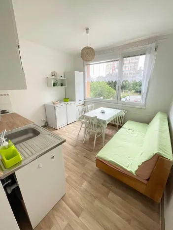 Pronájem bytu 2+kk, Praha - Hostivař, plukovníka Mráze, 40 m2