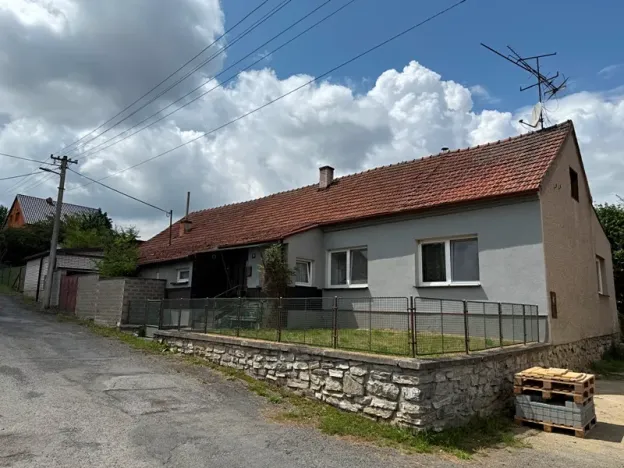 Prodej rodinného domu, Jesenec, 140 m2