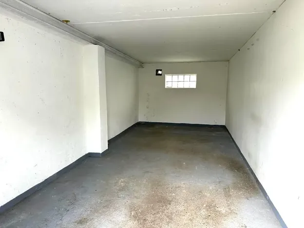 Pronájem garáže, Kadaň, 24 m2