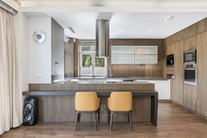 Prodej vily, Praha - Horní Počernice, Jívanská, 220 m2