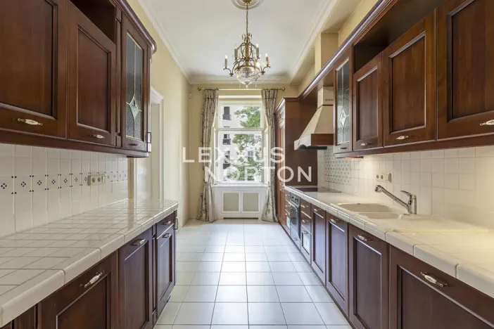 Pronájem bytu 4+kk, Praha - Vinohrady, náměstí Jiřího z Poděbrad, 189 m2