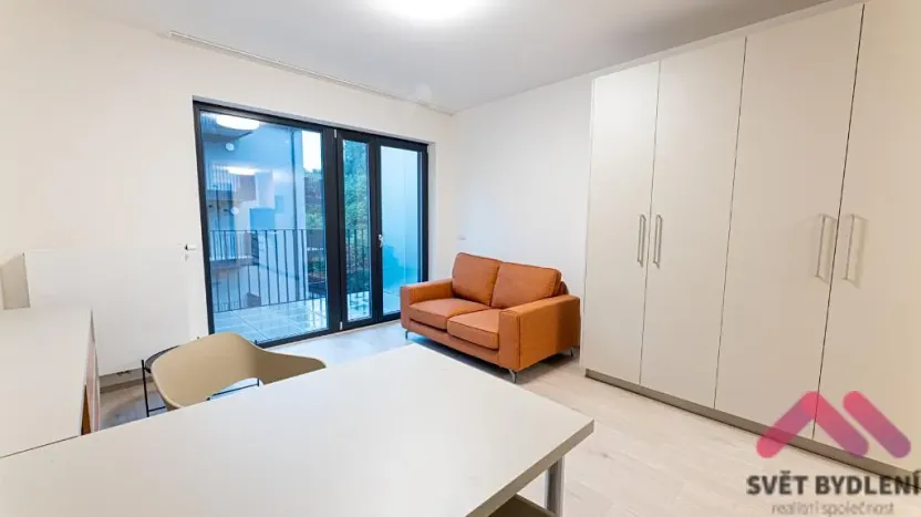 Pronájem bytu 1+kk, Praha - Žižkov, Hartigova, 34 m2