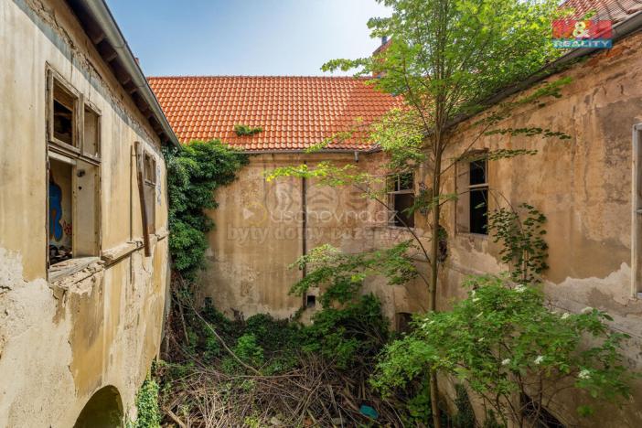 Prodej historického objektu, Zvoleněves, 5000 m2