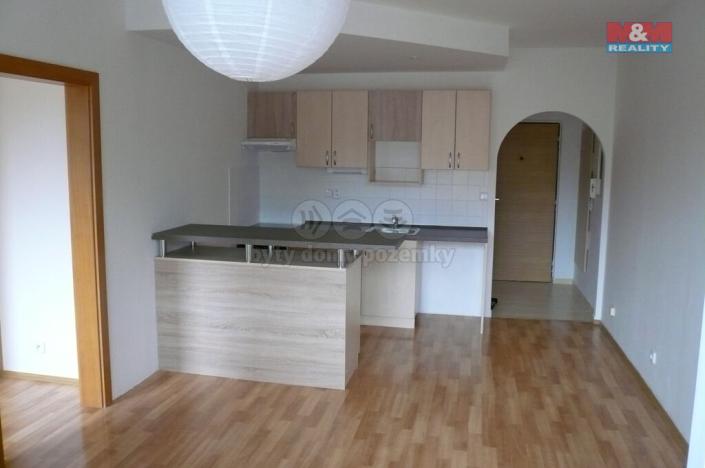Pronájem bytu 2+kk, Chvaletice, U Kulturního domu, 41 m2