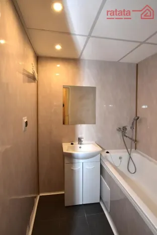 Pronájem bytu 2+1, Chomutov, Dřínovská, 60 m2