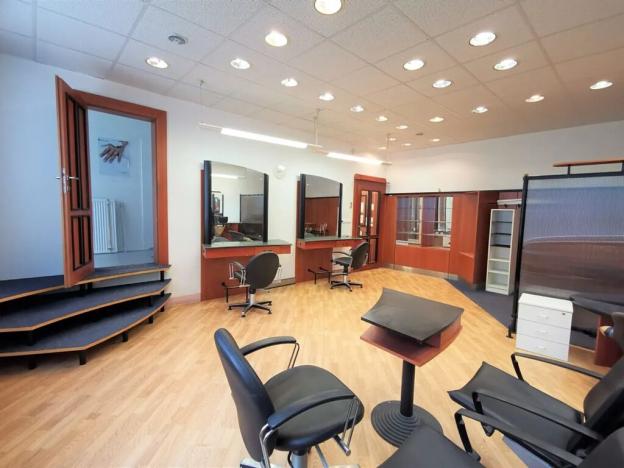 Pronájem obchodního prostoru, Hradec Králové, Škroupova, 53 m2