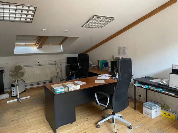 Pronájem výrobních prostor, Tachlovice, Karlštejnská, 28800 m2