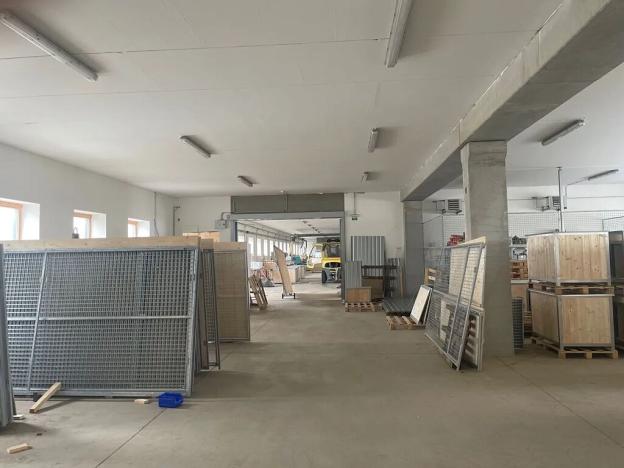 Pronájem výrobních prostor, Tachlovice, Karlštejnská, 28800 m2