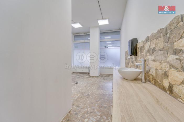 Pronájem obchodního prostoru, Plzeň - Bolevec, Sokolovská, 310 m2