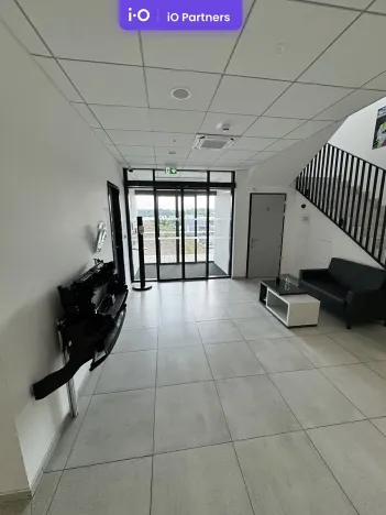 Pronájem skladu, Solnice, Průmyslová, 5800 m2