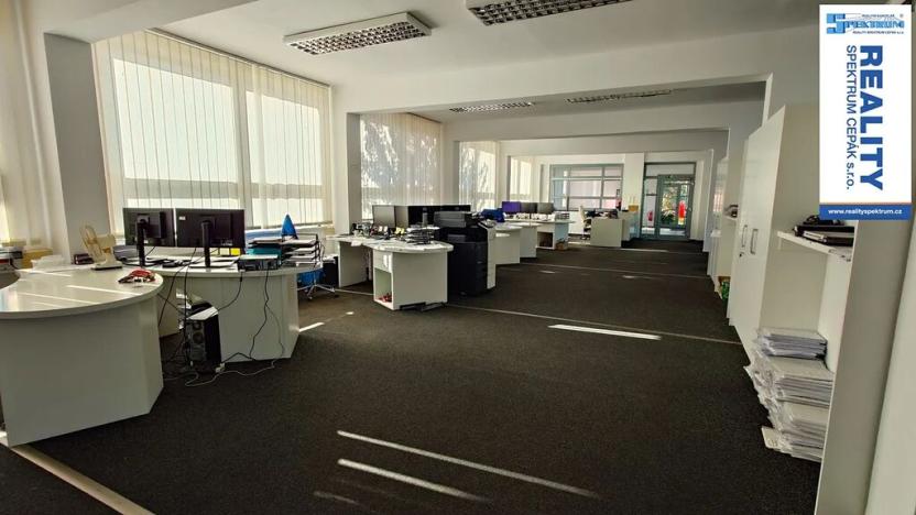 Pronájem kanceláře, Lišov, Hůrecká, 235 m2