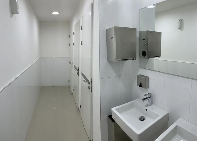 Pronájem kanceláře, Brno, Holandská, 936 m2