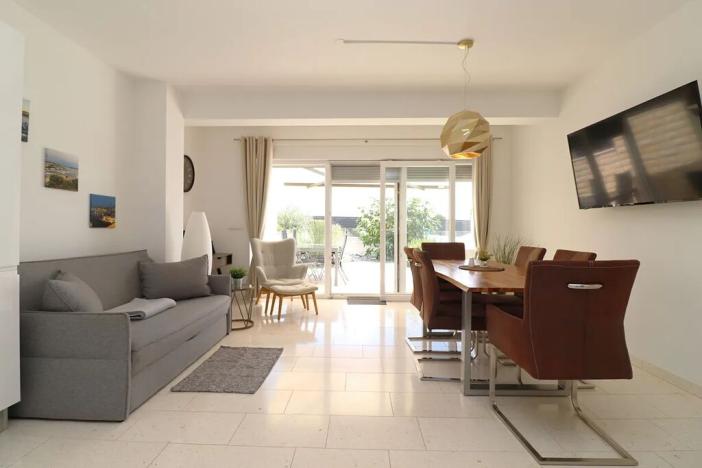 Prodej bytu 3+kk, Tribunj, Chorvatsko, 108 m2