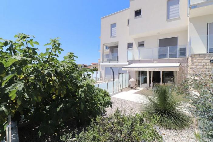 Prodej bytu 3+kk, Tribunj, Chorvatsko, 108 m2