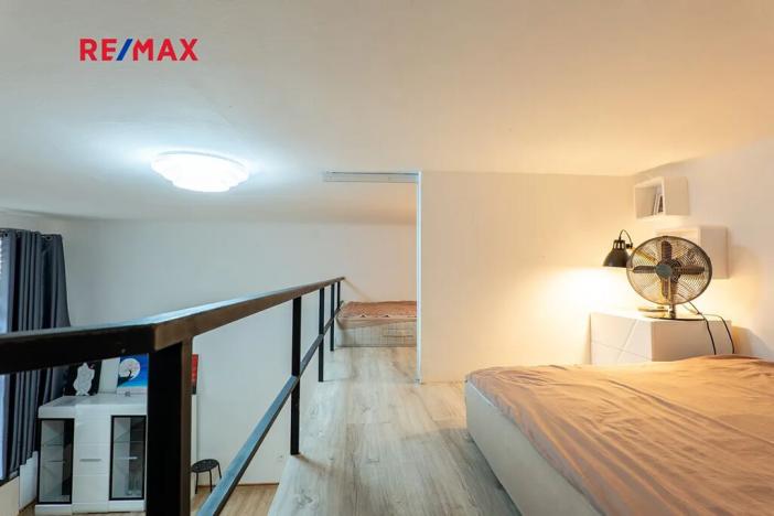 Prodej bytu 1+kk, Praha - Staré Město, Hradební, 42 m2