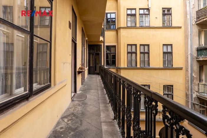 Prodej bytu 1+kk, Praha - Staré Město, Hradební, 42 m2