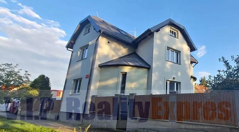 Prodej vily, Čelákovice, Rooseveltova, 234 m2